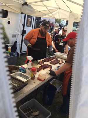 This guy was an artist getting his ribs ready.
