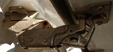 utility door hinge.jpg
