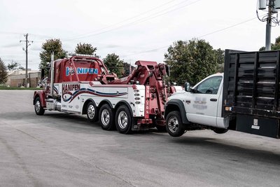 Tow-truck_Heavy-Duty-Wrecker-with-flat-tow_needed-for-Concourse.jpg