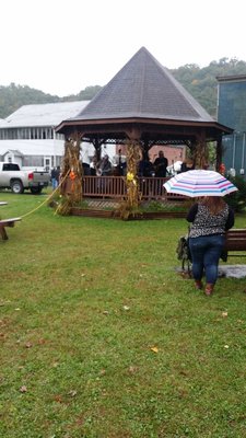 20150926_RoadKill Cookoff Wv Band.jpg