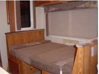 Dinette-4.JPG