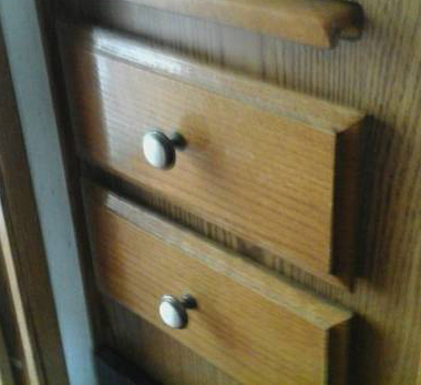 drawer knobs.jpg